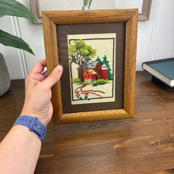 Vintage Framed Cross Stitch Country House or Red Barn in Solid Oak Wood Frame - Picture 5 of 12